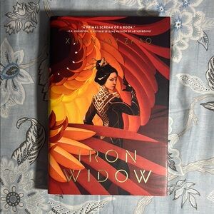 ✨3/$20 Books || Iron Widow - Xiran Jay Zhao, Hardcover